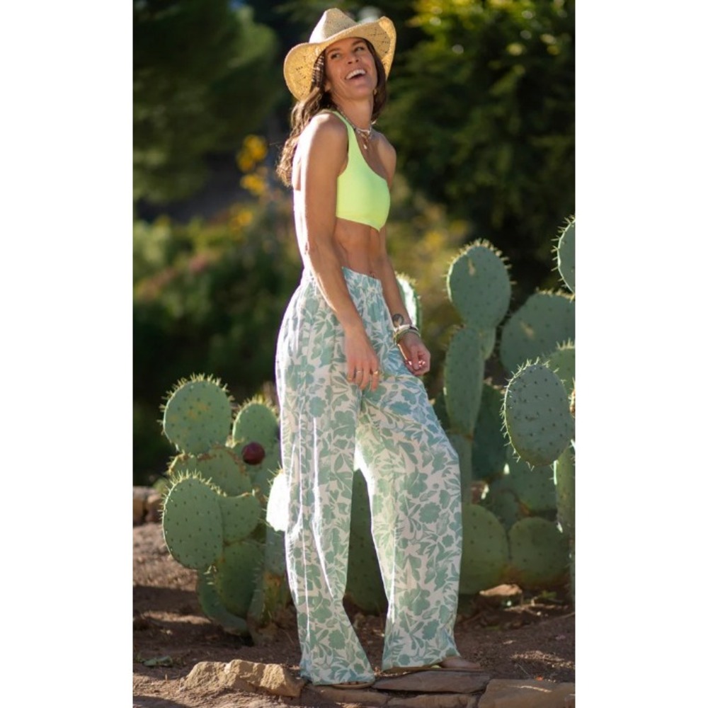 Carve Designs Nico Linen Blend Floral Wide Leg Pants Size Small Resort Cruise